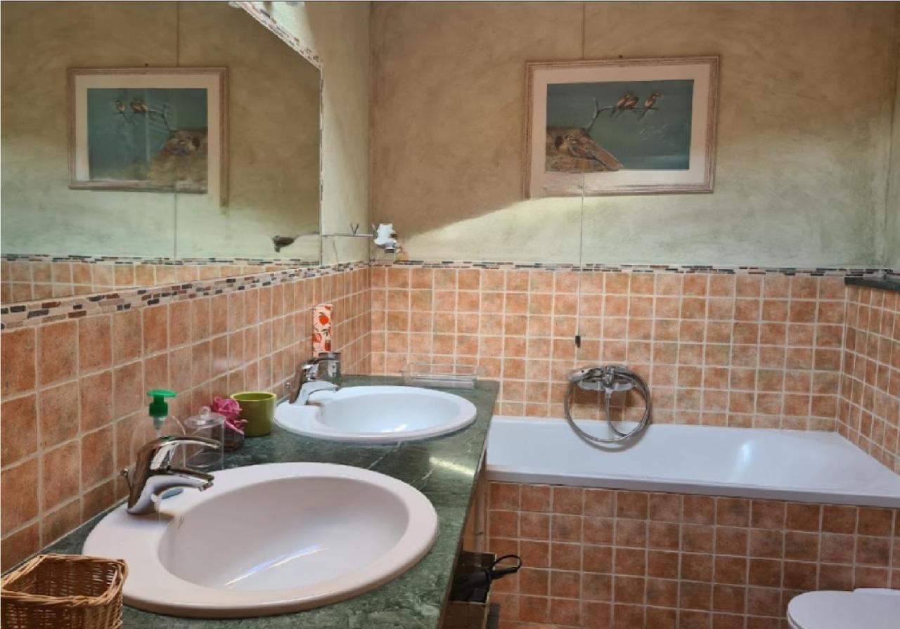 La Terrazza Sui Limoni: Nature Retreat with Beach and Adventure Access Cisano sul Neva Exterior photo