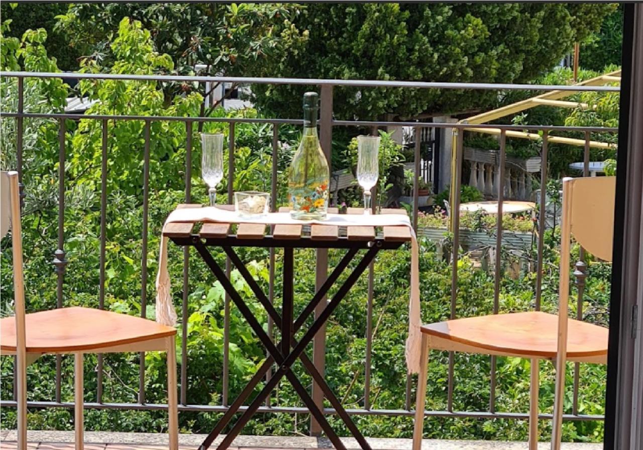 La Terrazza Sui Limoni: Nature Retreat with Beach and Adventure Access Cisano sul Neva Exterior photo