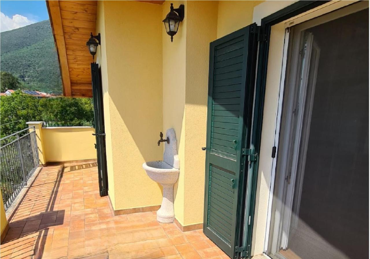 La Terrazza Sui Limoni: Nature Retreat with Beach and Adventure Access Cisano sul Neva Exterior photo