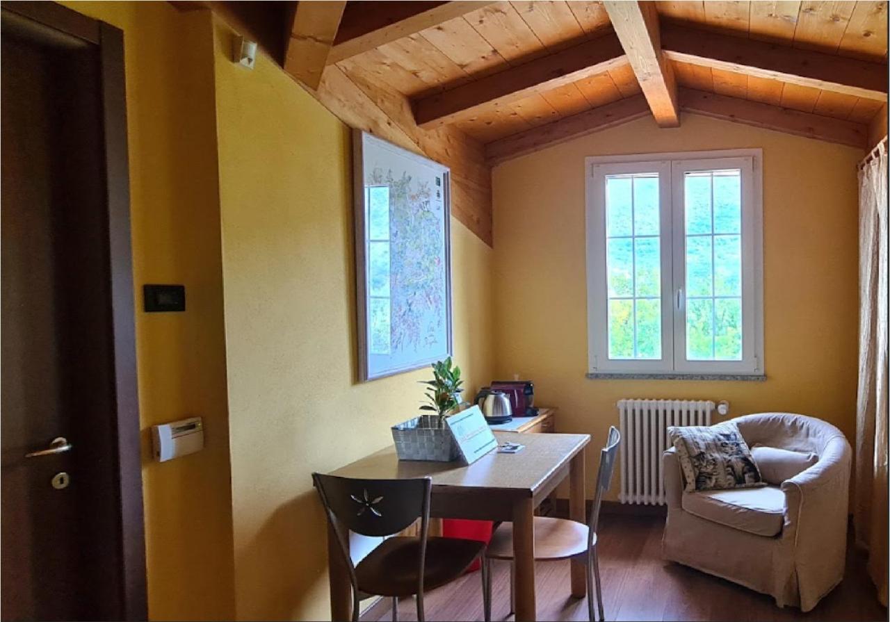 La Terrazza Sui Limoni: Nature Retreat with Beach and Adventure Access Cisano sul Neva Exterior photo