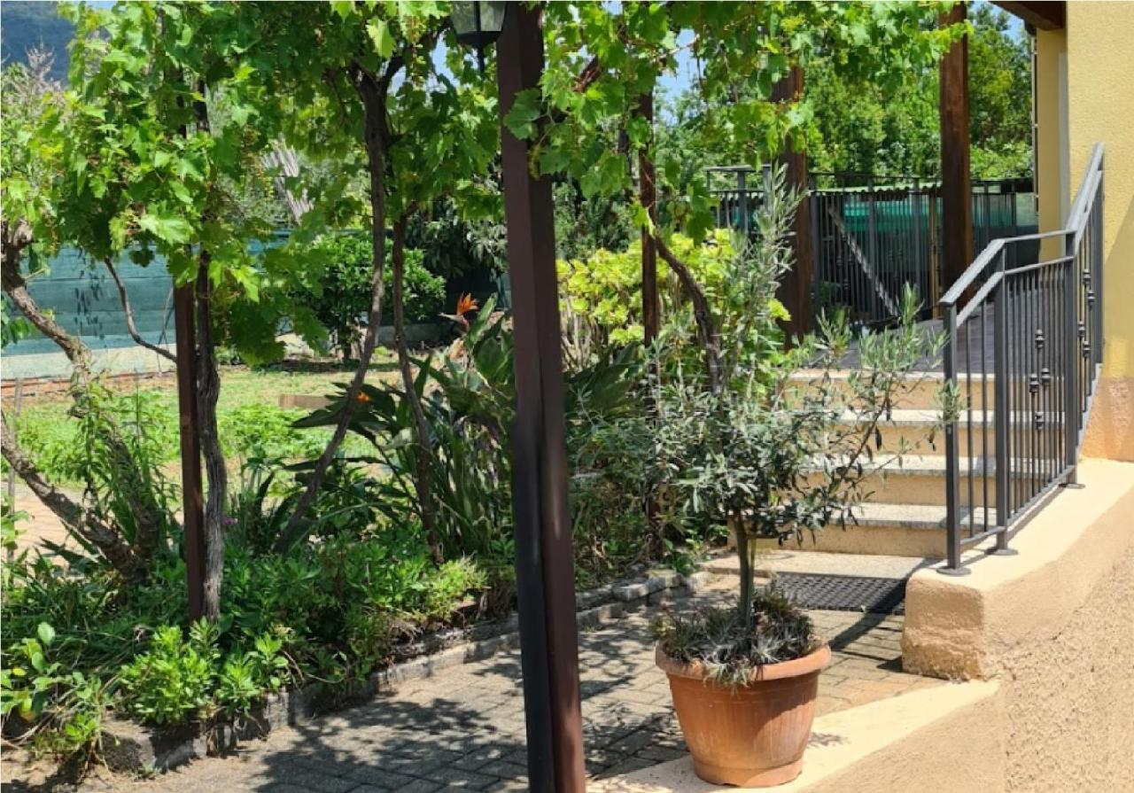 La Terrazza Sui Limoni: Nature Retreat with Beach and Adventure Access Cisano sul Neva Exterior photo